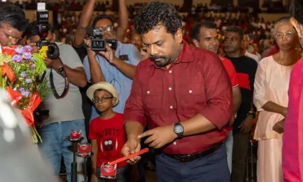 ජ වි පෙ සමාජිකයන් හිතවතුන් අමු අමු වෙි මරා දැමු 88 99 යුගය