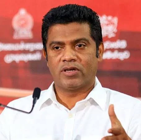 ­මා­ධ්‍ය­වේ­දීන්ගේ අනාගතඅභි­වෘ­ද්ධි­යට අය-වැයෙන් මිලි­යන 100ක්