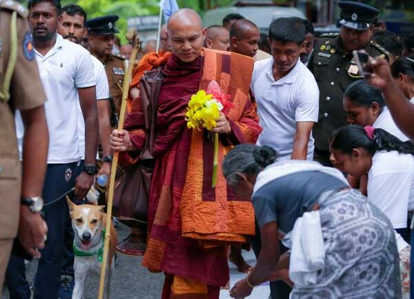 සාම පාද යාත්‍රාව අද යක්කල සිට කැල­ණි­යට